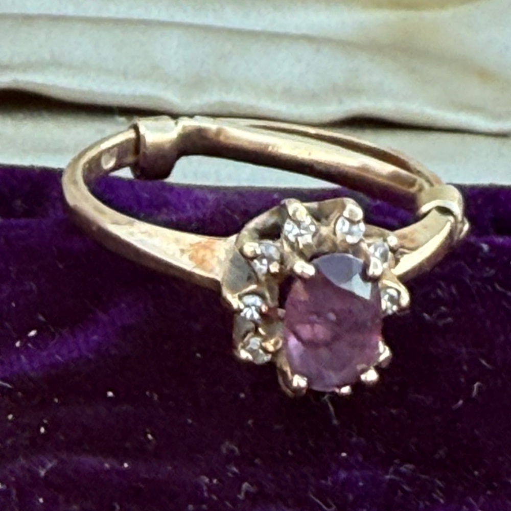 Early 1900’s 10k Yellow Gold Ruby and Diamond Ring (5) - Picture 2 of 6